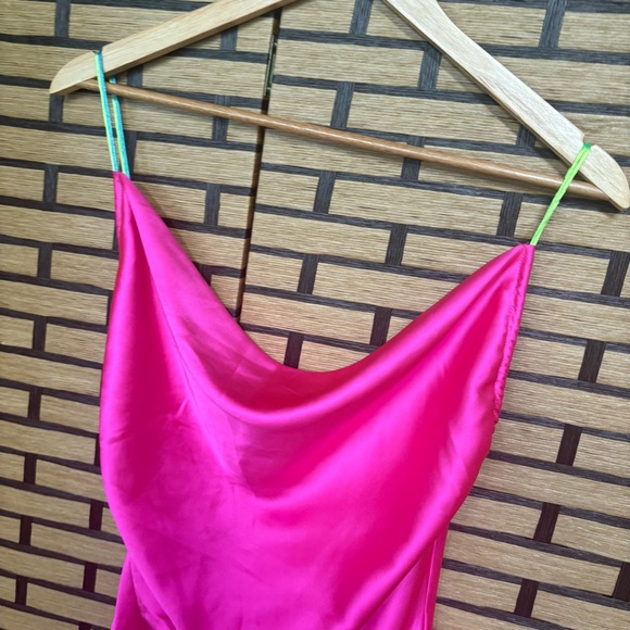 White Fox Pink Coming In Hot Mini Dress Size Small - Picture 3 of 11